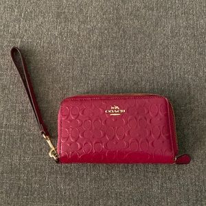 Fuchsia Coach wallet
